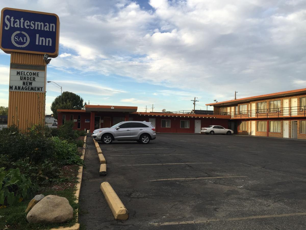 Statesman Inn Terre Haute Kültér fotó