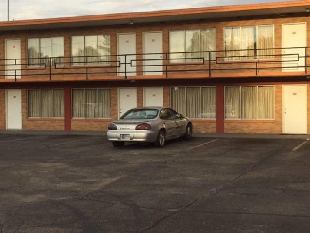 Statesman Inn Terre Haute Kültér fotó
